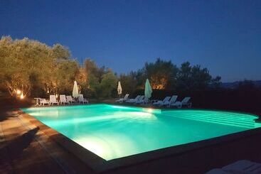 Hotel wiejski Agriturismo Antico Borgo Poggitazzi