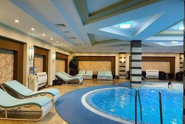 هتل Samal Resort & Spa