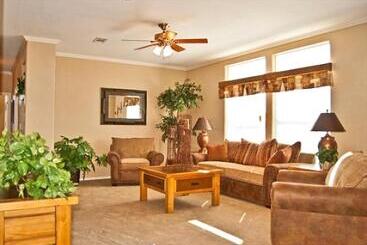 酒店 Voyager Resort Inn