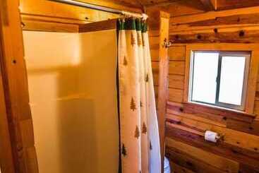 בית פרטי Bryce Country Cabins