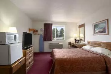 فندق على الطريق Quality Inn