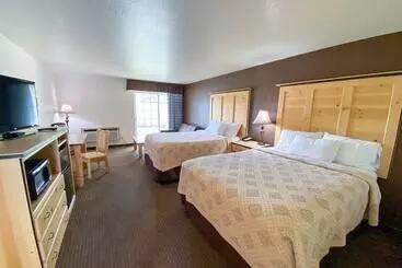 מוטל Sisters Inn & Suites