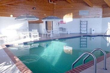 בית מלון כפרי Americinn By Wyndham Madison Sd