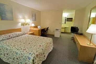 Отель Americas Best Value Inn Biddeford