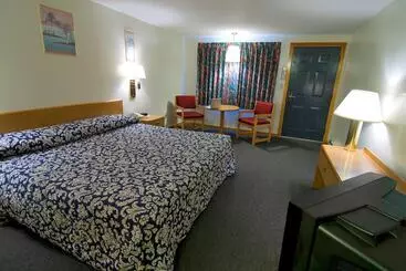 ホテル Americas Best Value Inn Biddeford