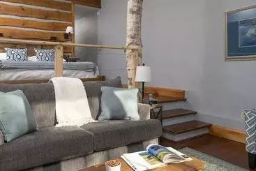 בית מלון כפרי The Lodge At Moosehead Lake