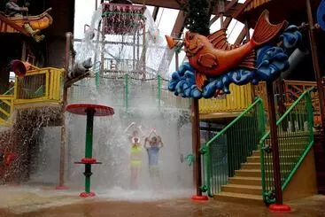 Resort Six Flags Great Escape Lodge & Indoor Waterpark