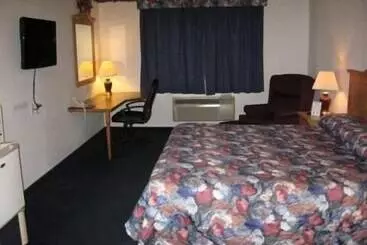 בית מלון כפרי Glacier Gateway Plaza