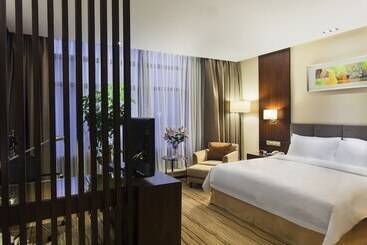 Hotel Holiday Inn Taicang City Centre By Ihg