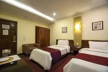 هتل One The Mall Lahore