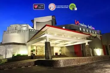 בית מלון כפרי Swiss Belinn Panakkukang