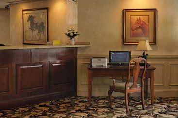 فندق University Inn