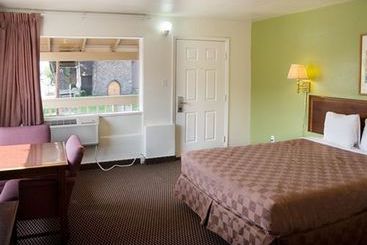 モーテル The Whiskey Inn  Pendleton