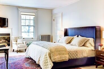 Otel Gateways Inn & Restaurant