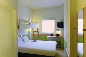 Отель Ibis Budget Madrid Vallecas