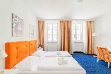 Self Check In Hotel Adlon