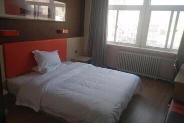 Hotel 7 Days Premium Xinhua Train Station Square Branch