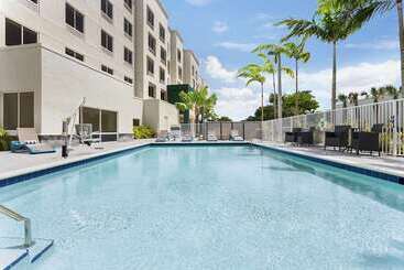 فندق Hampton Inn & Suites Miami Kendall