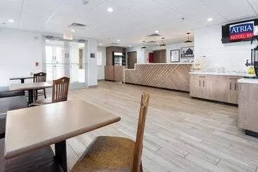 Atria Hotel And Rv Mcgregor