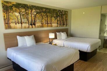 בית מלון כפרי Days Inn By Wyndham Valdosta/near Valdosta Mall