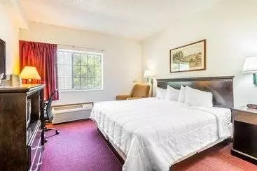 Hotelli Wamego Inn And Suites