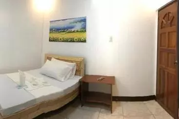 Hotel Macky's Hidden Inn