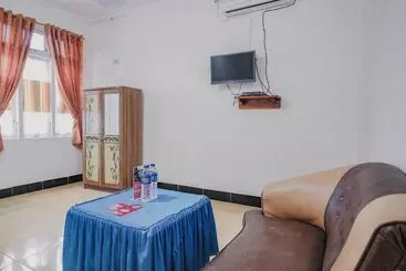 Hotelli Reddoorz Syariah Near Kebun Raya Liwa