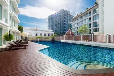 Hotel Aiyara Grand