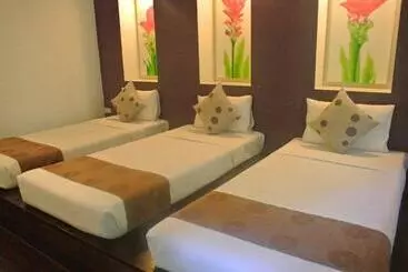 هتل Rain Forest Resort