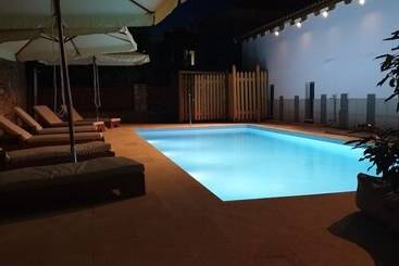 酒店 Taleton Eco Guest House