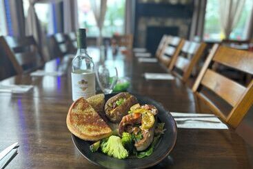 호텔 Alaska Angler's Inn