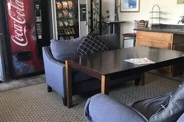 בית מלון כפרי Alaska Angler's Inn