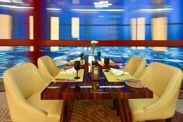 هتل The Torch Doha