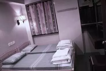 هتل Kowloon Youth Village Tsim Sha Tsui 九龙青年公寓
