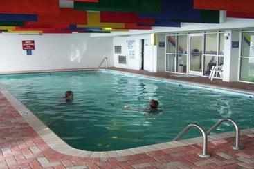 Курорт 405 Waters Edge