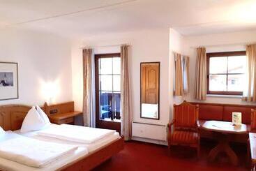 אתר נופש Marco Polo Alpina Familien  & Sport