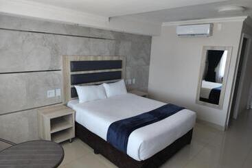 בית מלון כפרי Bayside Taj