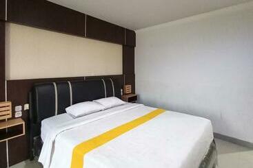 فندق Reddoorz Near Poso City Mall