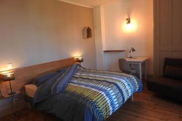 مبيت وإفطار Domaine De Laverchère