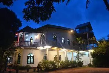 Hotel Breeta S Garden