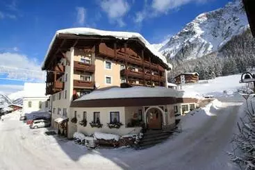 فندق Bergland Superior