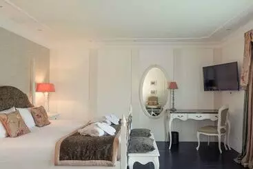 ホテル Hôtel Mercure Villeneuve Sur Lot Moulin De Madame