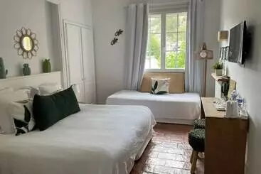 Hotell De La Plage   Mahogany