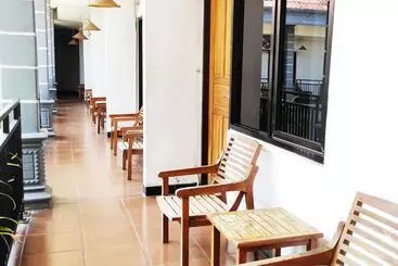 Otel Salma Syariah Mitra Reddoorz Near Terminal Baru Kediri