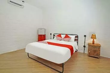 Hotel Oyo 90855 Teras Keong Canggu