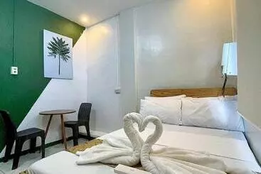 ユースホステル Reddoorz At Abc Homes Ph Olongapo City