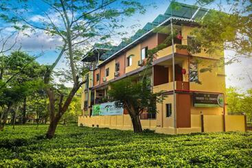 Hotel Tusker Tea County