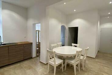 هاستل Nice Central City Room