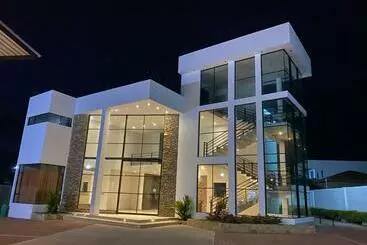 ホテル Celeste Inn Chinauta  Fusagasugá