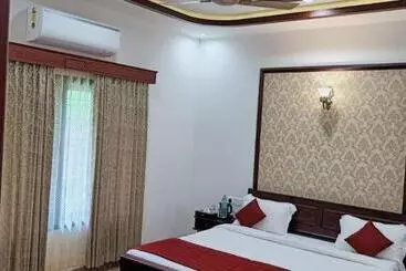 Resort Wayanad Mace Mansion